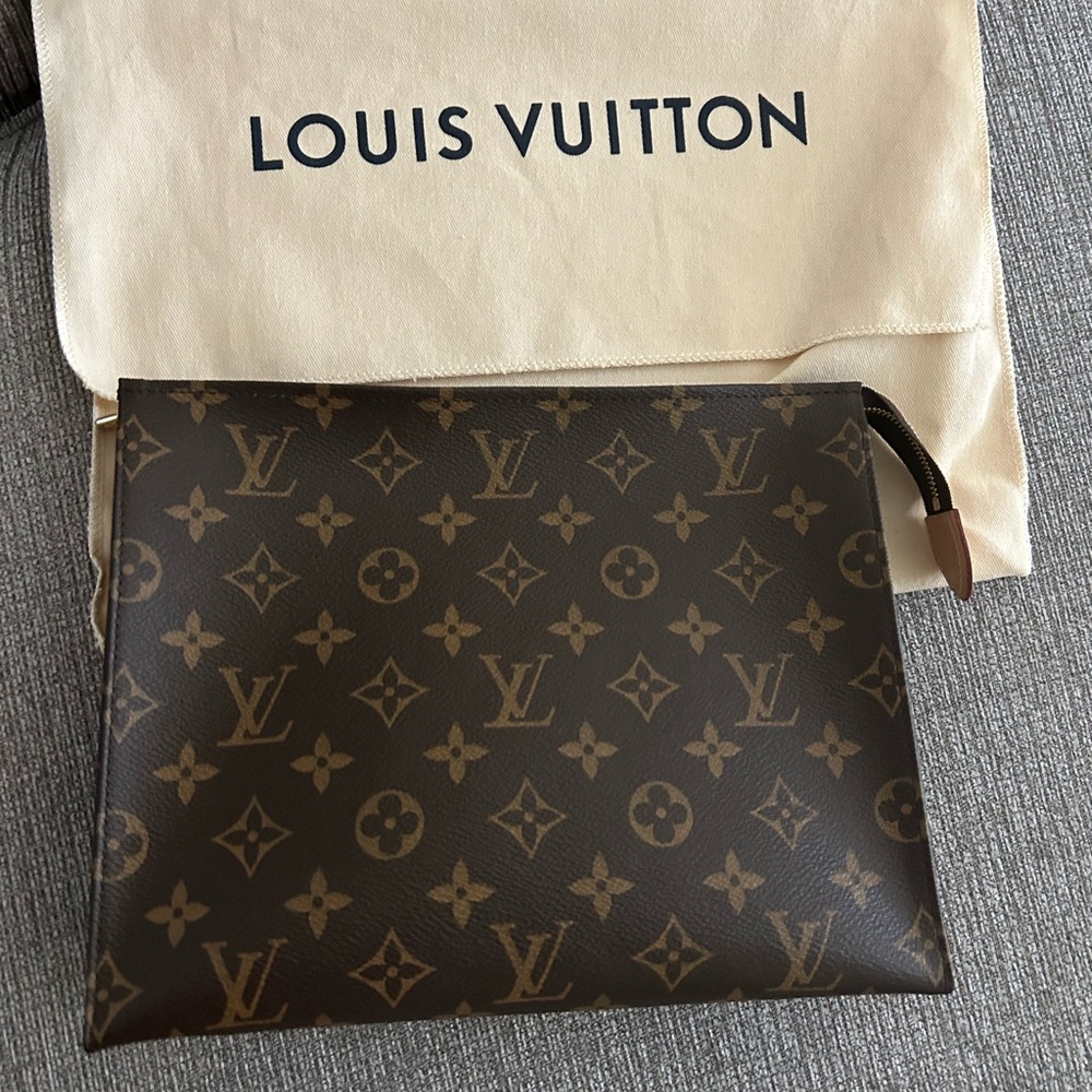 Louis Vuitton Monogram Toiletry Bag in Brown